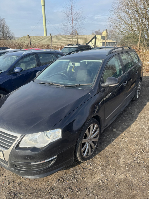 BROASCA USA DREAPTA SPATE VW PASSAT B6 R