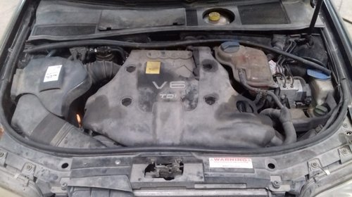 Broasca usa stanga fata Audi A6 4B C5 2004 Combi 2.5 TDI