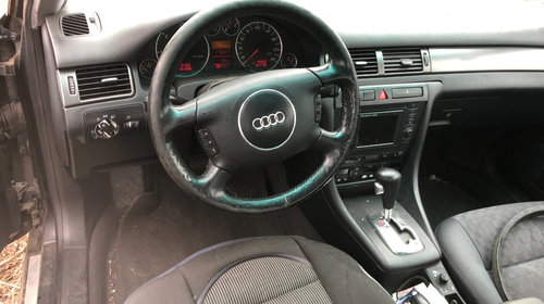 Broasca usa stanga fata Audi A6 C5 2003 berlina 2.5