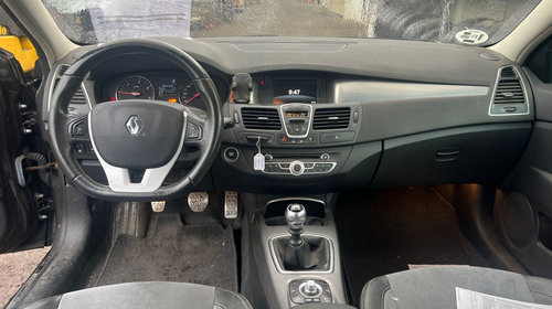Broasca usa stanga fata Renault Laguna 3 2013 Combi 2.0dci