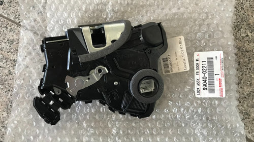 Broasca usa stanga fata Toyota Auris 2013-201