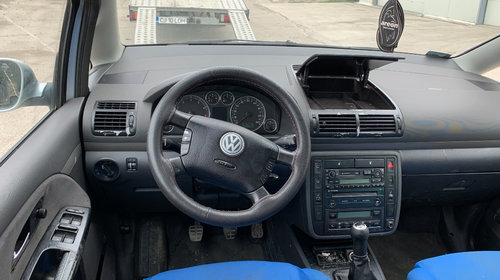 Broasca usa stanga fata Volkswagen Sharan 2005 limuzina 2800