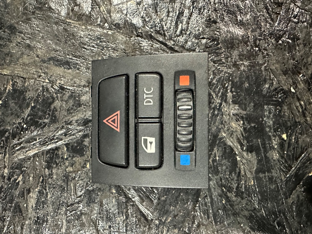 Buton avarie BMW E90 - Cod 61 31 9 132 851 (cu DTC + lock) - imagine 1