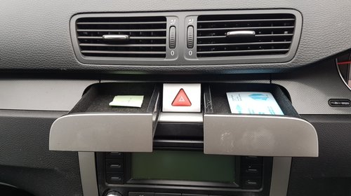 Buton Avarii cu Sertare Bord Centrale VW Pass