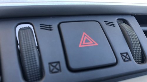 Buton avarii Nissan Qashqai 2016