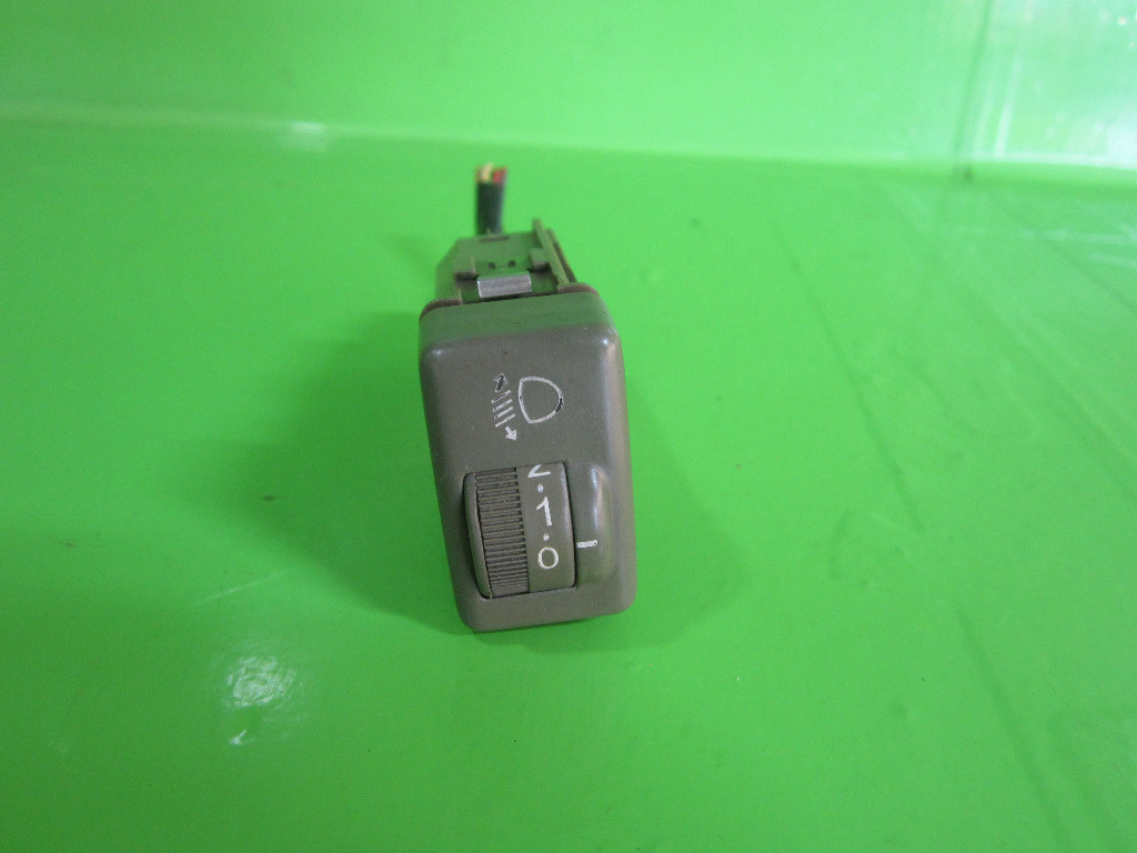 BUTON / COMANDA REGLAJ FARURI / LUMINI GWM HOVER FAB. 2005 – 2008 ⭐⭐⭐⭐⭐