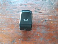 Buton deschidere portbagaj Audi A4 B8 cod 8K0959831A