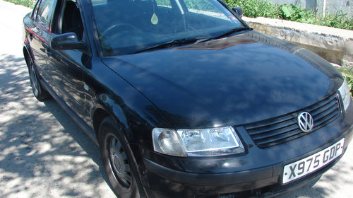Butuc usa st fata Volkswagen VW Passat B5 [1996 - 2000] Sedan 4-usi 1.8 MT (150 hp) (3B2) 1.8T 20V