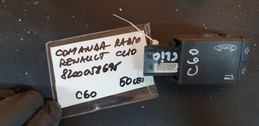 C60 Comanda radio Renault Clio 8200058695