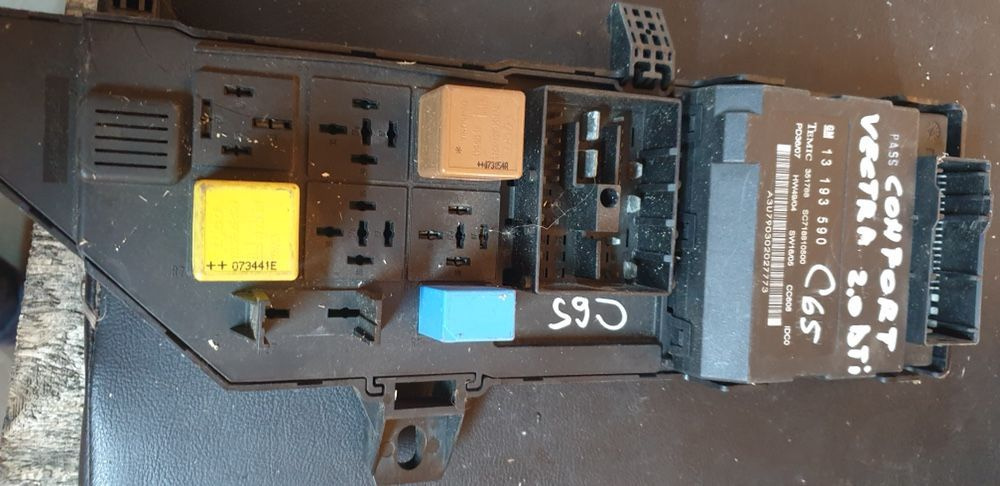 C65 Tablou sigurante bord Opel Vectra C 2.0Cdti