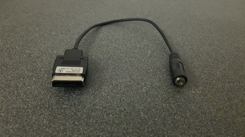 Cablu adaptor original AUX MERCEDES BENZ Comm