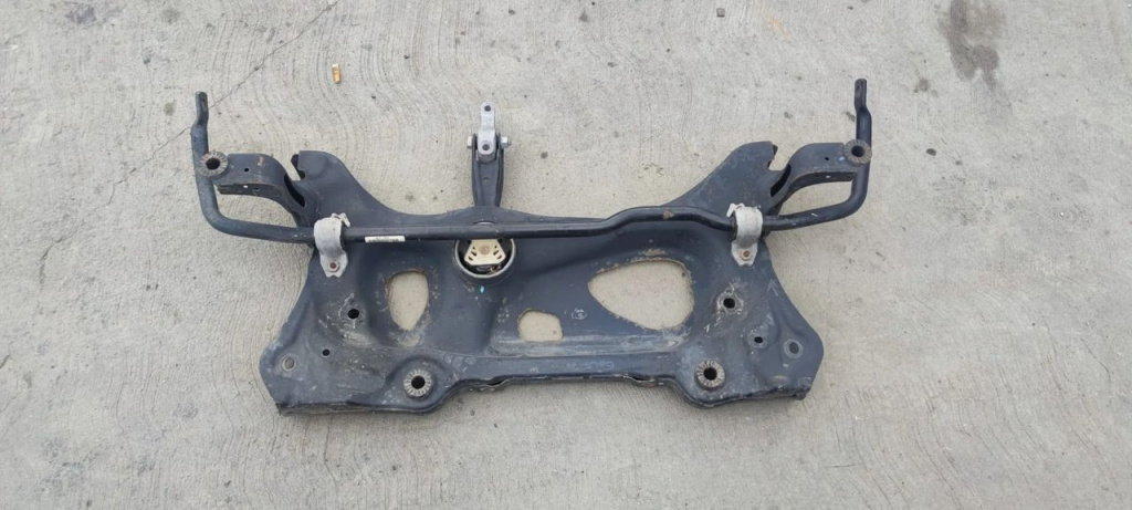 CADRU MOTOR / JUG VW GOLF 7 COD 5Q0199315R
