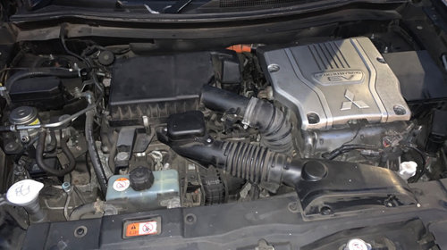 Cadru motor Mitsubishi Outlander 2015 SUV Hybrid Electric