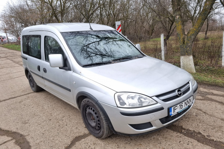 Cadru motor Opel Combo C 2009 minivan 1.