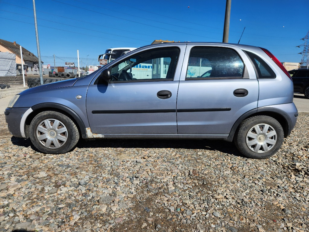 Cadru motor Opel Corsa C 2005 Hatchback 