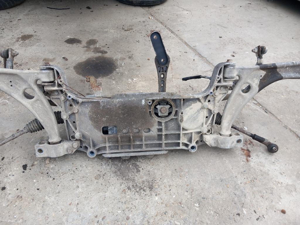 Cadru motor Passat B6 Sedan BKP 2007 cod 3C0199369