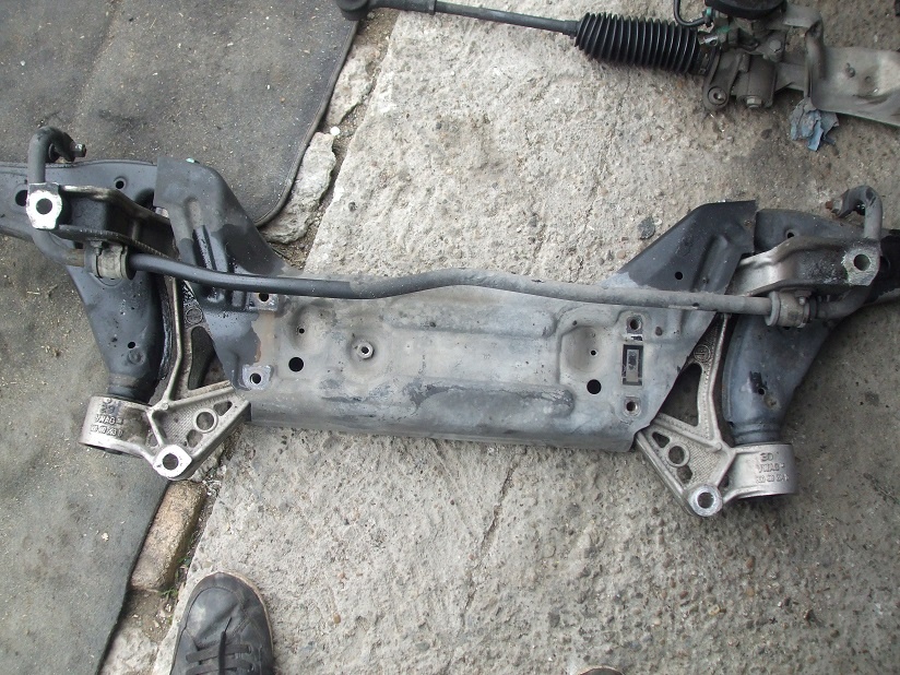 Cadru motor Skoda Fabia 1.4 MPI cod motor AQW