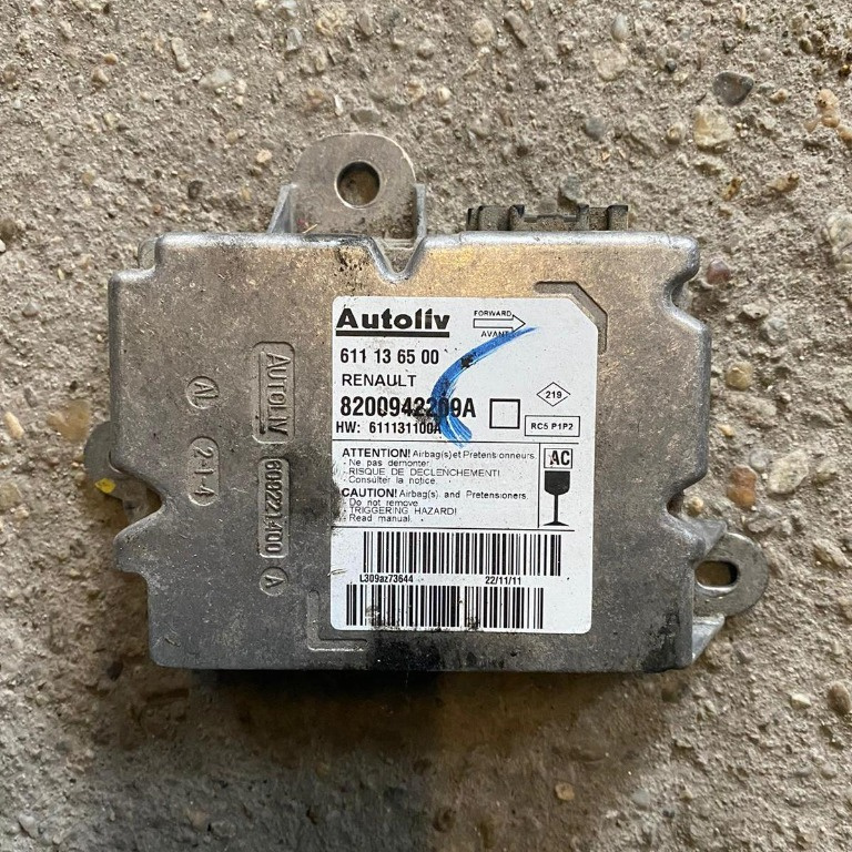 Calculator Airbag 2.3 cdti 2010+ euro 5 cod 8200942209A Renault Master