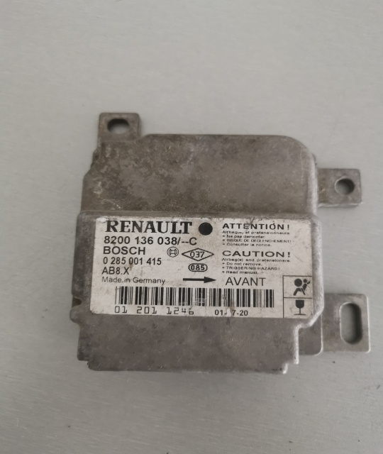 Calculator airbag Calculator airbag Cod: 8200136038 Renault Clio 2 [facelift] [2001 - 2005] Hatchback 5-usi 1.5 dCi MT (65 hp) 8200136038 Renault Clio