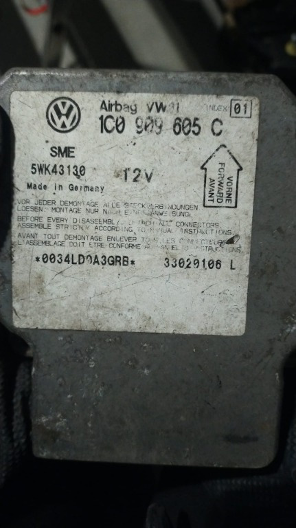 Calculator airbag passat b5 cod 1c0909605c