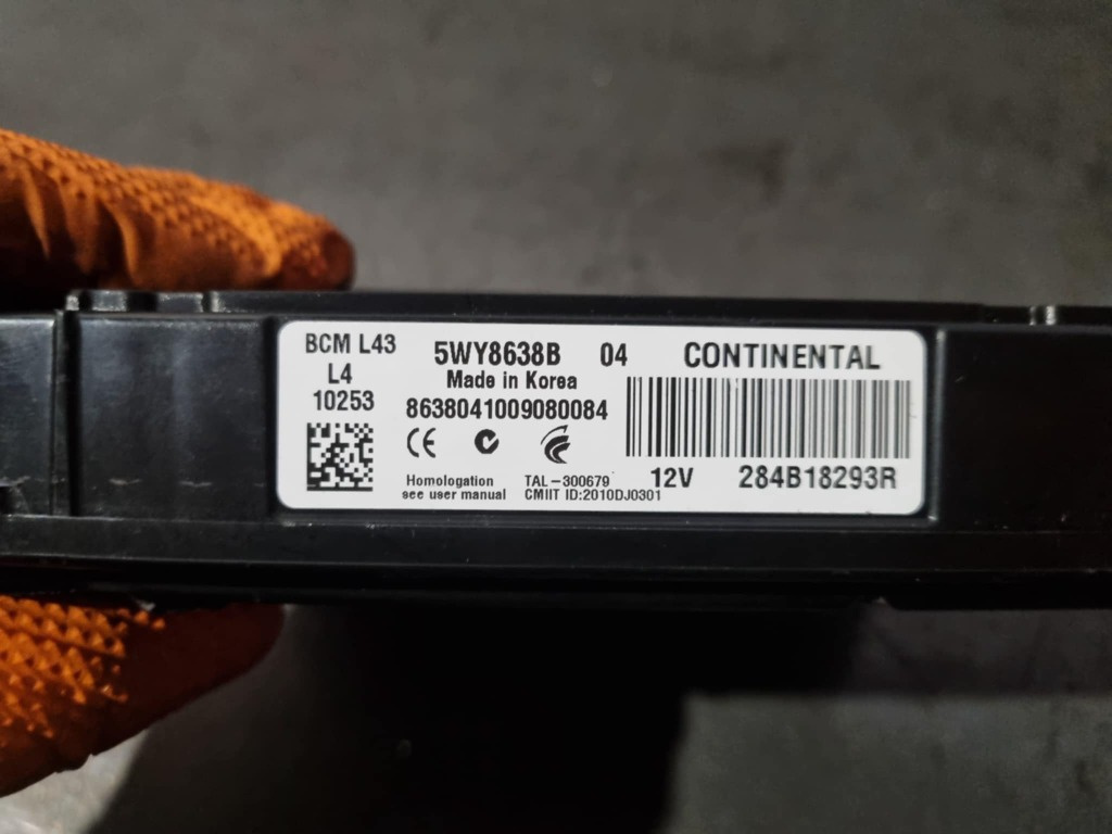 Calculator BCM 284B18293R Renault Latitu