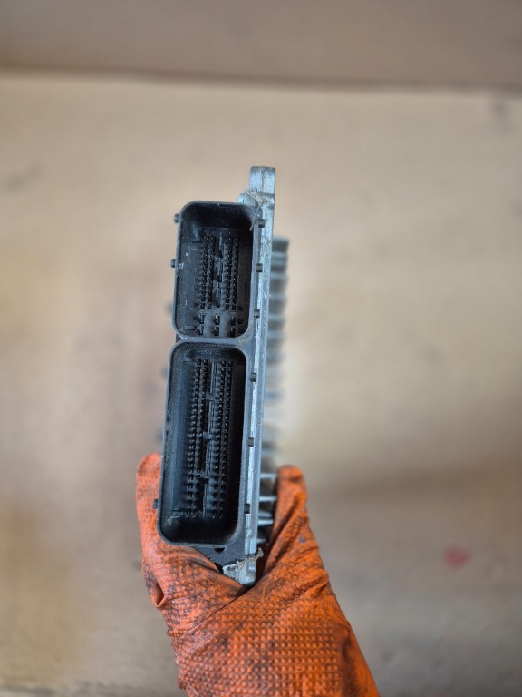 Calculator ecu cod A6401500534 an fab 20