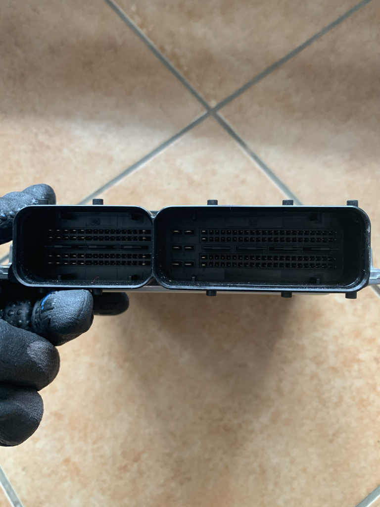 Calculator ECU VW T5 2007 1.9 tdi BRS - 