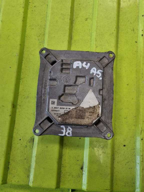 Calculator far Xenon droser balast AUDI A4 A5 cod 1307329218