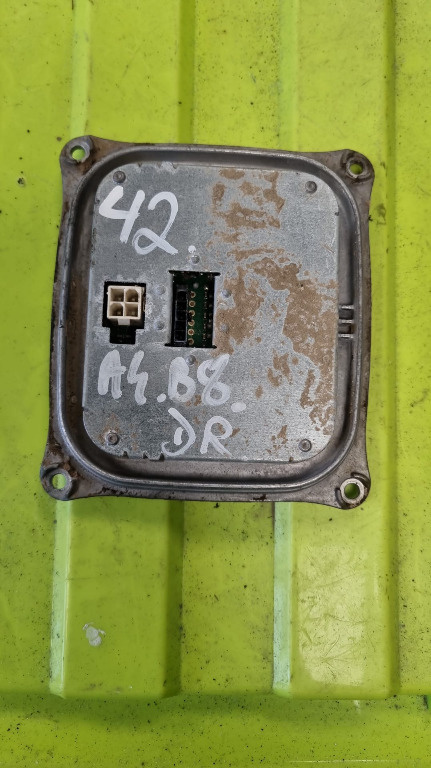 Calculator far Xenon droser balast AUDI A4 A5 cod 