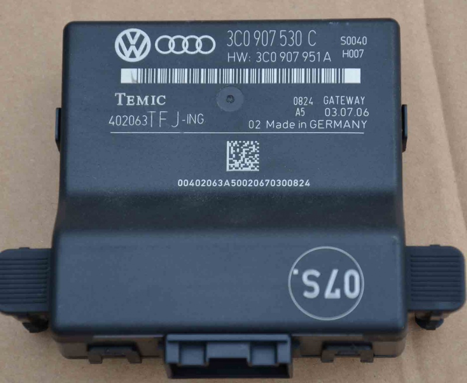CALCULATOR GATEWAY VW PASSAT B6/C3 1.9 tdi 105CP 2007 BERLINA