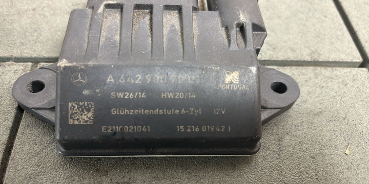Calculator injectie Cod: A6429007801 Mer