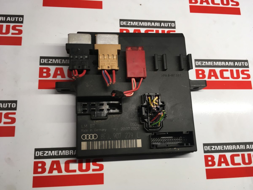Calculator lumini Audi A4 B7 cod: 8e0907279l