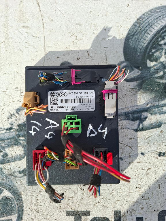 Calculator / modul confort Audi A4 B8 cod 8K0907063DD