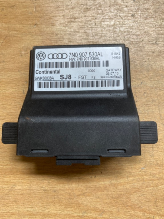 Calculator Modul control central can gateway 7N0907530AL Skoda Superb 2014