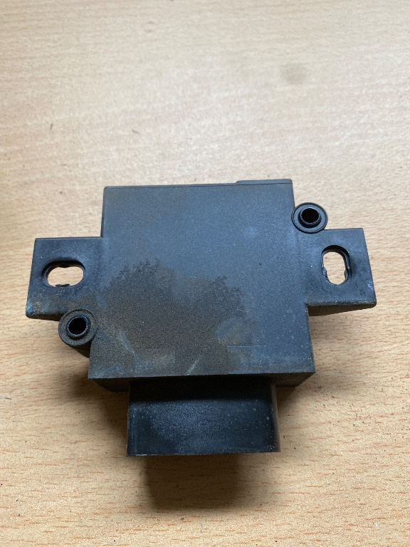 Calculator modul control pompa combustib