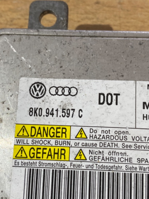 Calculator modul faruri balast xenon 8K0