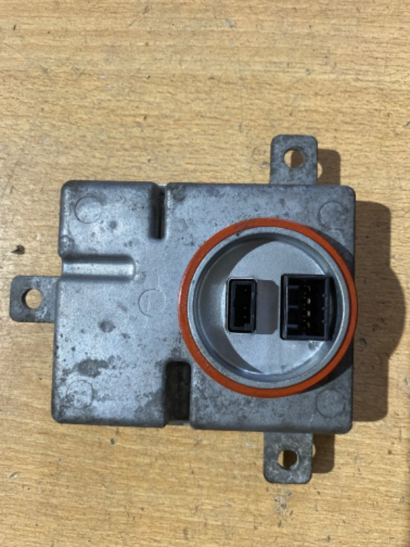 Calculator modul lumini balast xenon 8K0