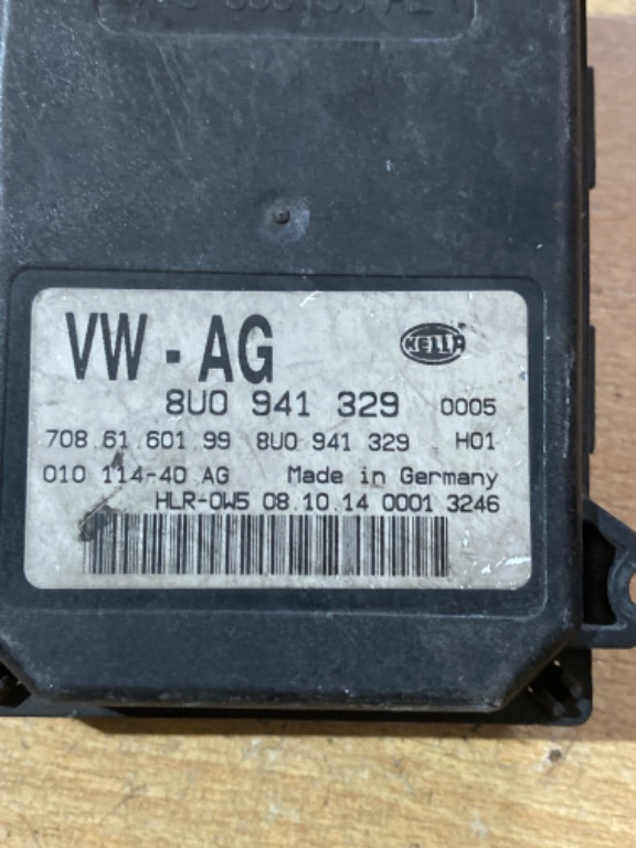Calculator modul lumini balast xenon 8U0