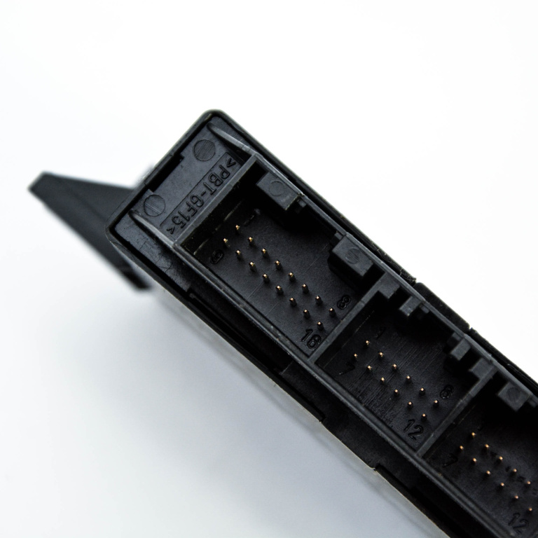 Calculator Modul Parcare Audi A4 Cabriol