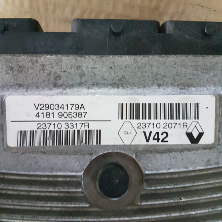 CALCULATOR MOTOR 237102071R Dacia Logan 