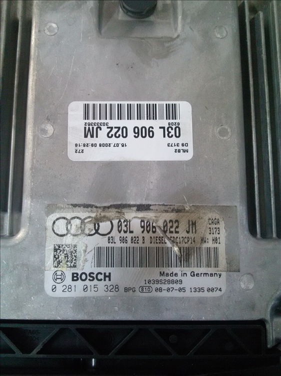 Calculator motor AUDI A4 B8 2.0 TDI an fabr. 2010