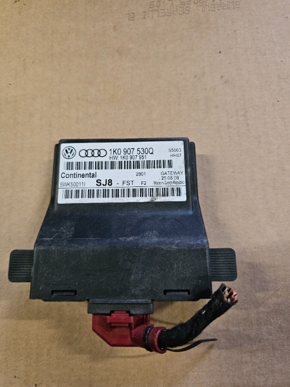 Calculator motor control gateway 1K0907530Q Vw VW Touran 03-2006