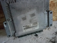 Calculator motor de renault scenic megane 1.9 dci cu cod 8200039569 / 0 281 010 819