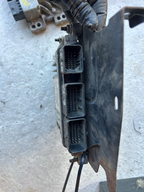 Calculator motor Delphi cod 237100121R p