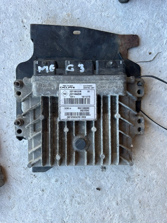 Calculator motor Delphi cod 237100121R pt Renault Megane 3 1.5 DCI
