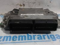 Calculator motor ecm ecu Dacia Sandero