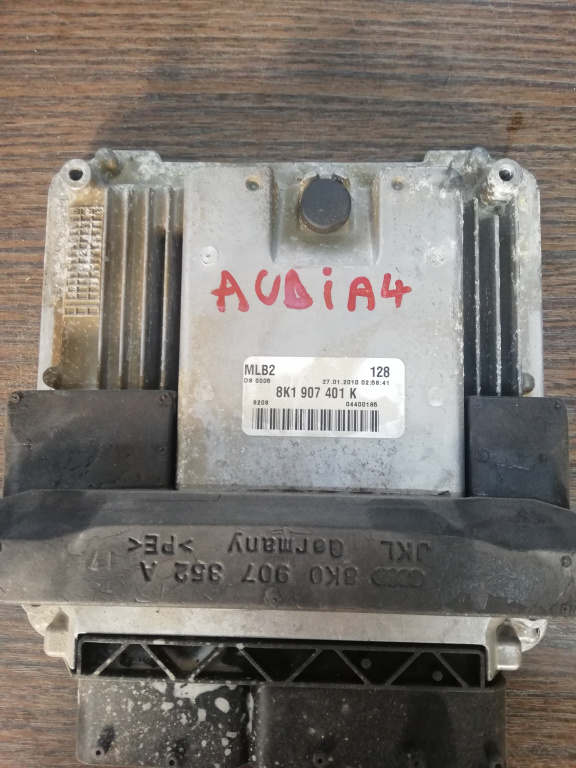 Calculator motor ecu Audi A4 2.7 tdi cod 8k1907401k
