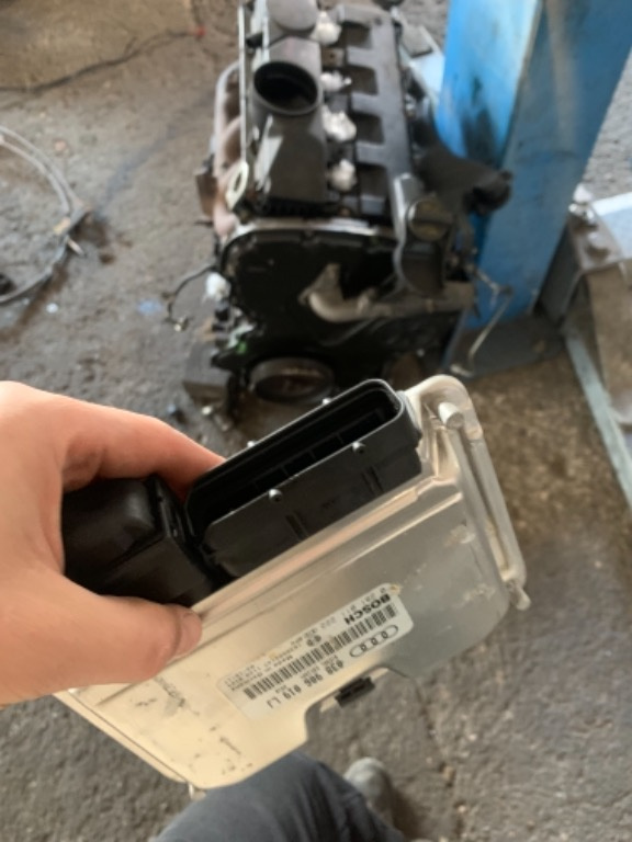 Calculator motor ECU Audi A4 B6 2002 1.9