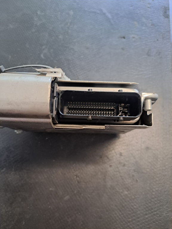 Calculator motor ( ECU ) Audi A4 B6 (8E)