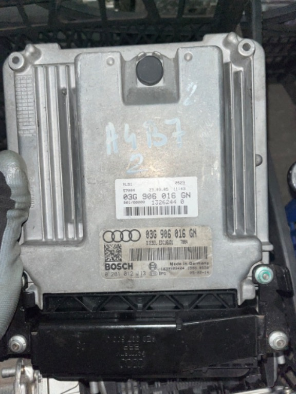 Calculator motor,ECU audi A4 B7 motor 2.